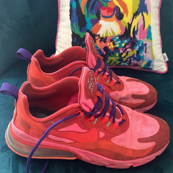 Nike Air Max 270 React - Picture 2 of 11